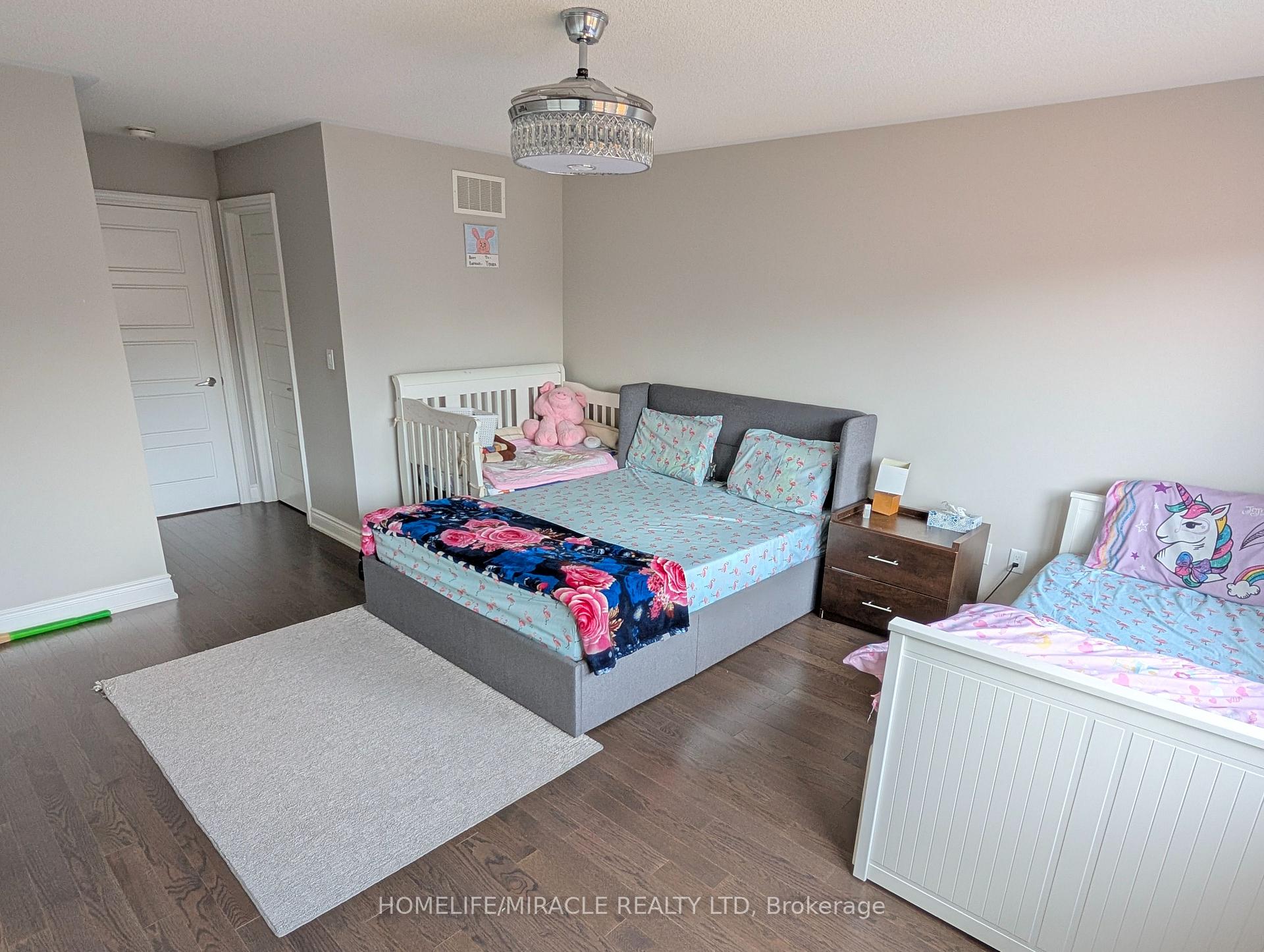 Photo 25 of Unit (Upper), 14 Banner Elk Street, Brampton, Brampton West — HOMEH