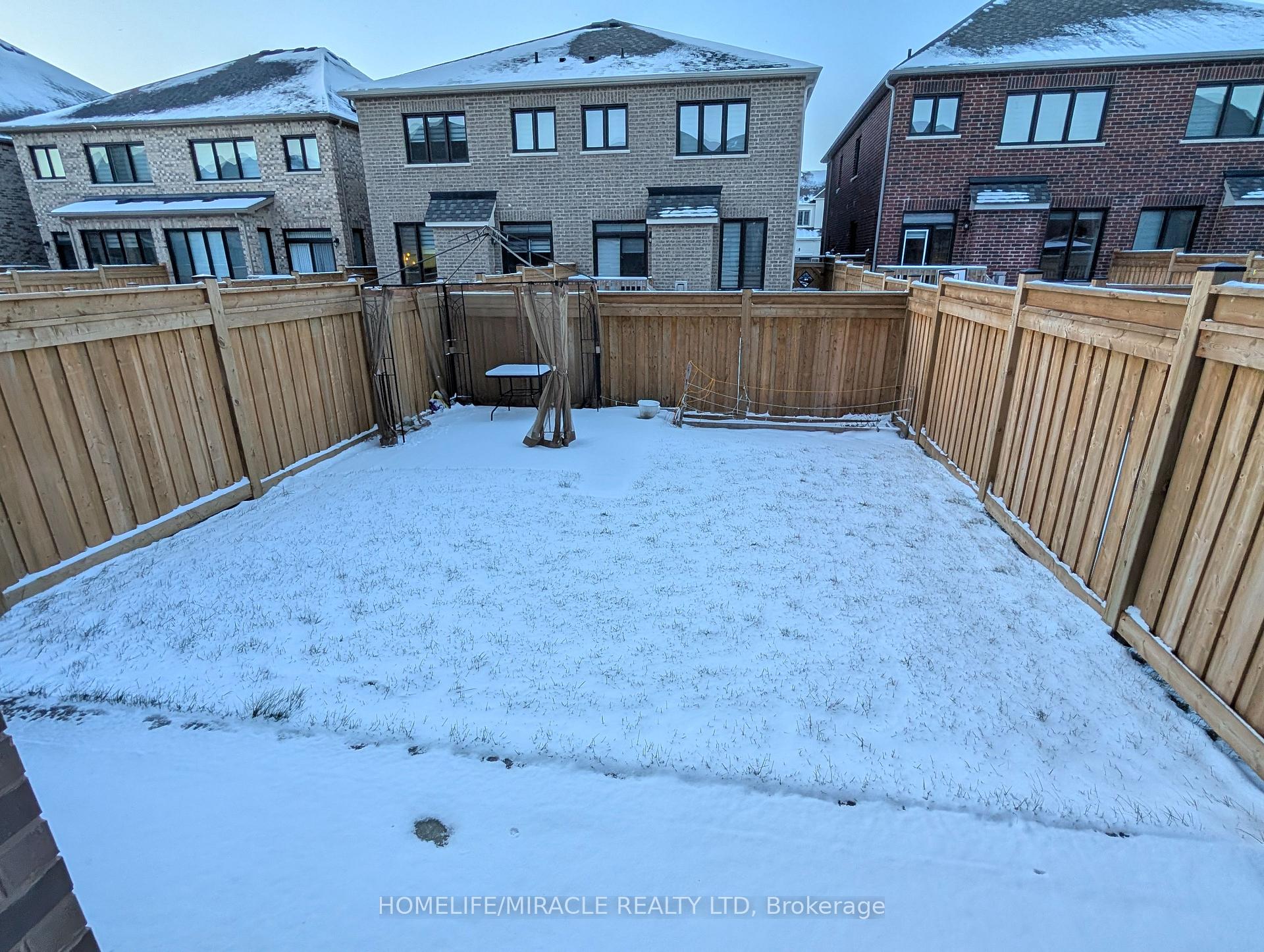 Photo 30 of Unit (Upper), 14 Banner Elk Street, Brampton, Brampton West — HOMEH
