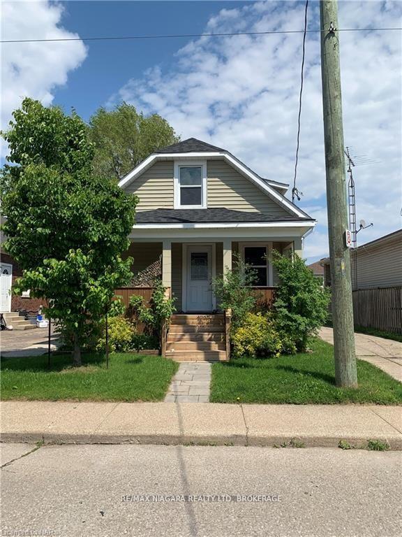 Front of Unit UPPER, 16 Ormonde Avenue