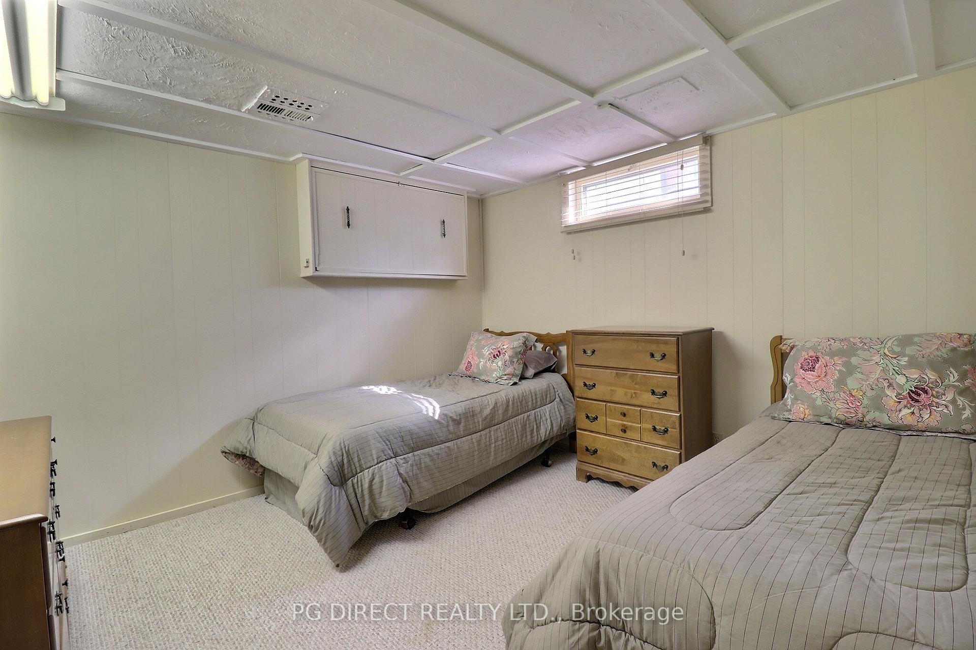 Photo 12 of 45 Locke Avenue S, St. Thomas — HOMEH