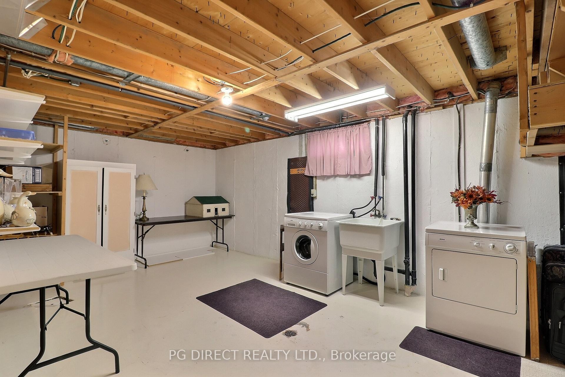 Photo 14 of 45 Locke Avenue S, St. Thomas — HOMEH