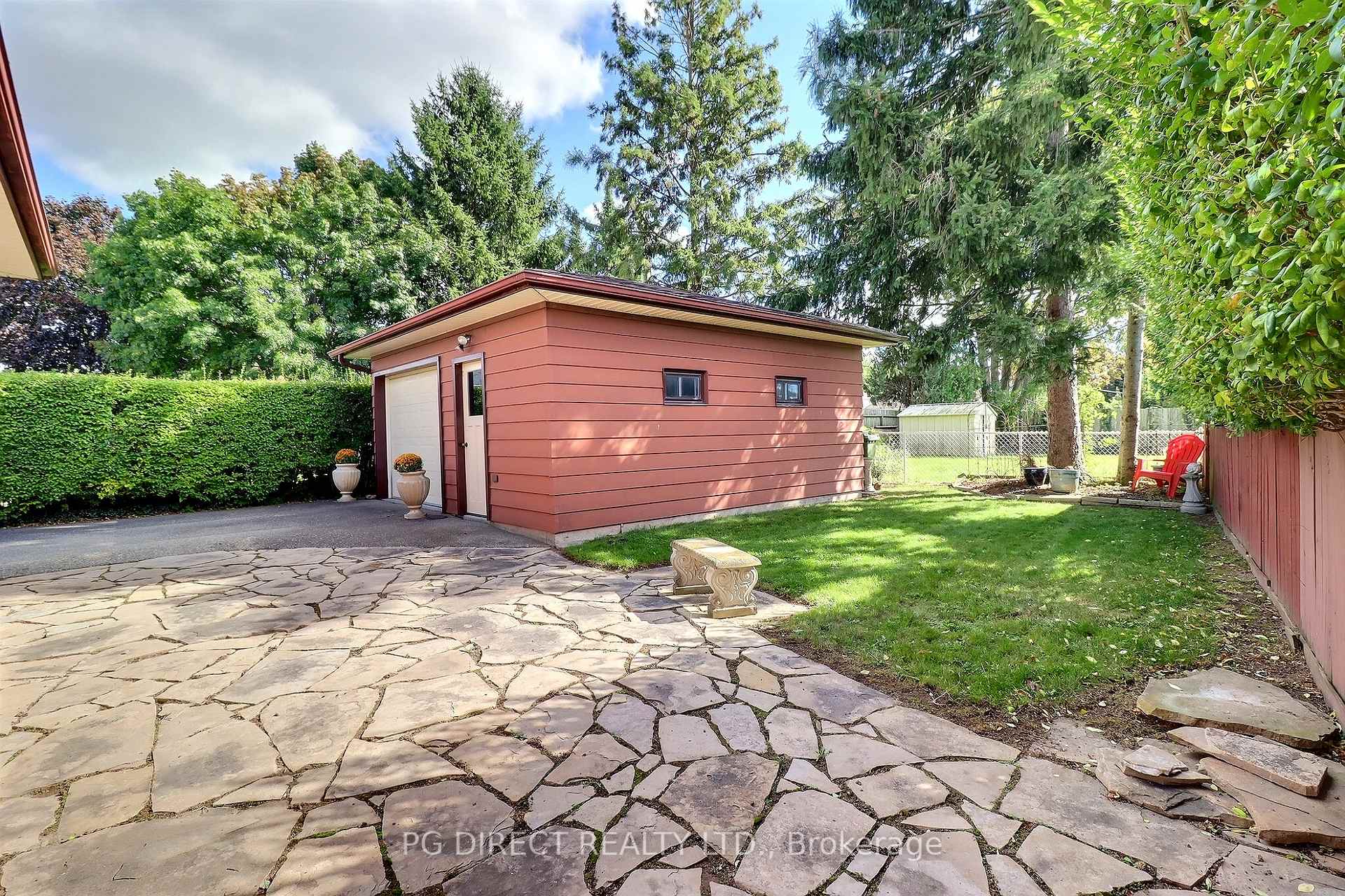 Photo 19 of 45 Locke Avenue S, St. Thomas — HOMEH