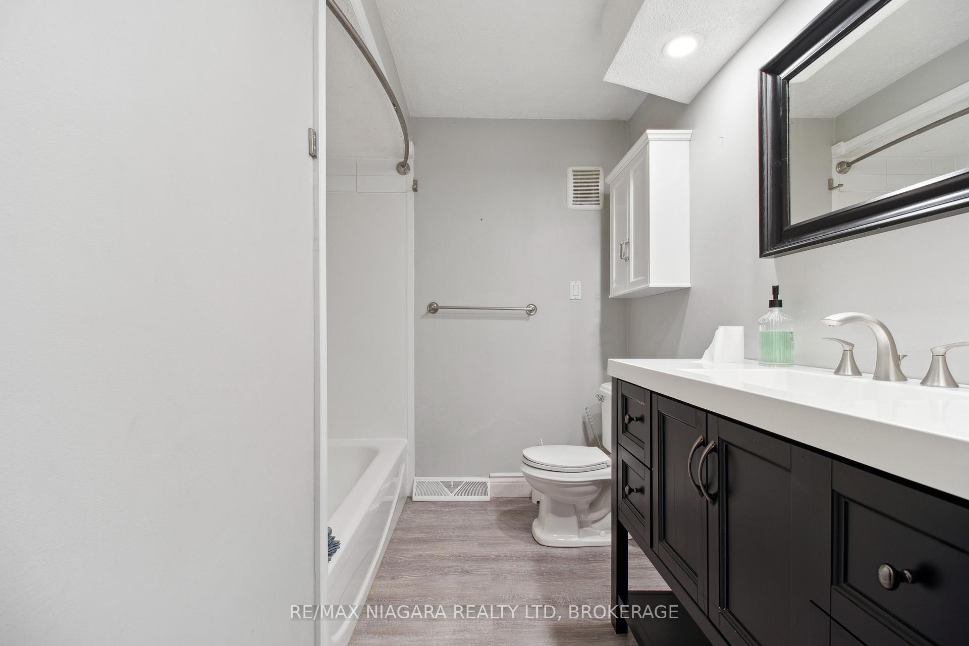 Photo 57 of Unit Unit 1, 34 Leaside Drive, St. Catharines, Carlton/Bunting — HOMEH