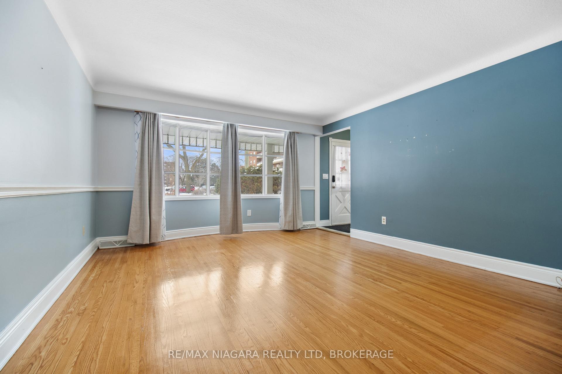 Photo 26 of Unit Unit 1, 34 Leaside Drive, St. Catharines, Carlton/Bunting — HOMEH