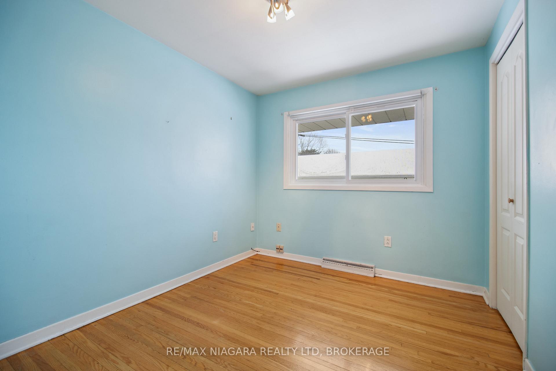 Photo 36 of Unit Unit 1, 34 Leaside Drive, St. Catharines, Carlton/Bunting — HOMEH