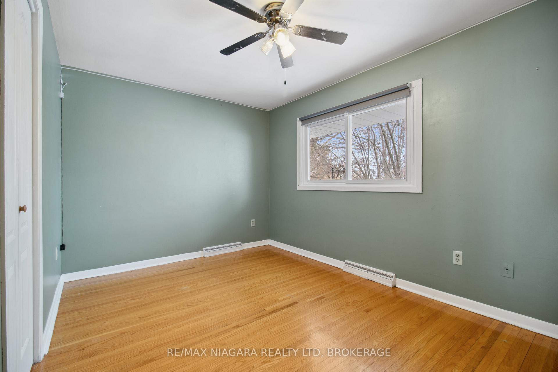 Photo 41 of Unit Unit 1, 34 Leaside Drive, St. Catharines, Carlton/Bunting — HOMEH