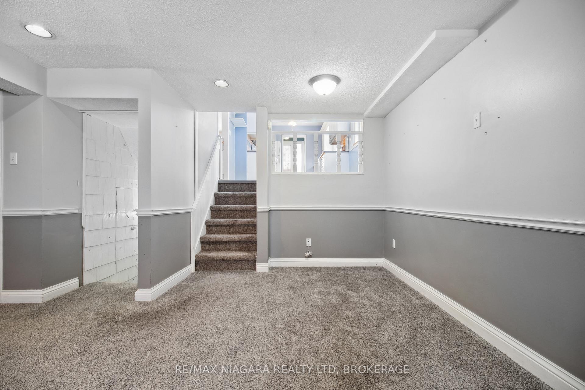 Photo 44 of Unit Unit 1, 34 Leaside Drive, St. Catharines, Carlton/Bunting — HOMEH