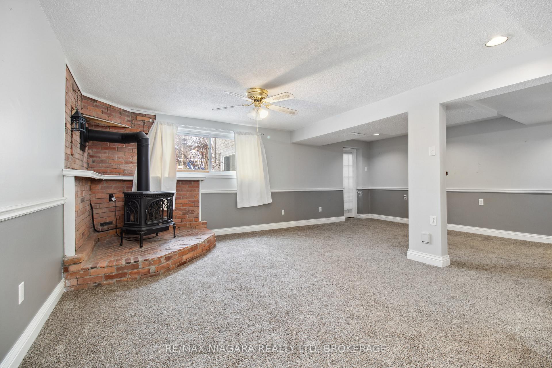 Photo 45 of Unit Unit 1, 34 Leaside Drive, St. Catharines, Carlton/Bunting — HOMEH