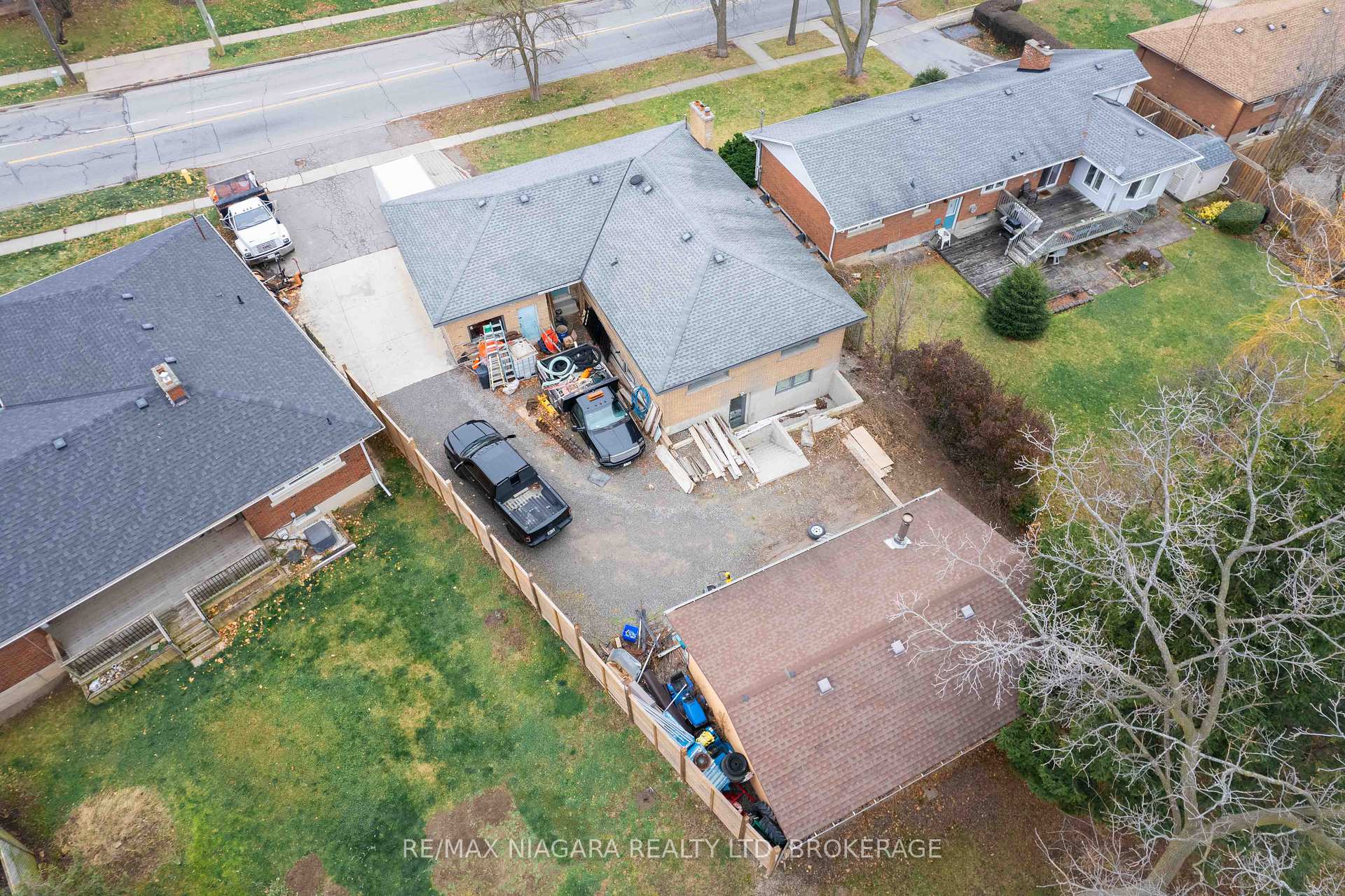 Photo 7 of 314 Grantham Avenue, St. Catharines, Carlton/Bunting — HOMEH