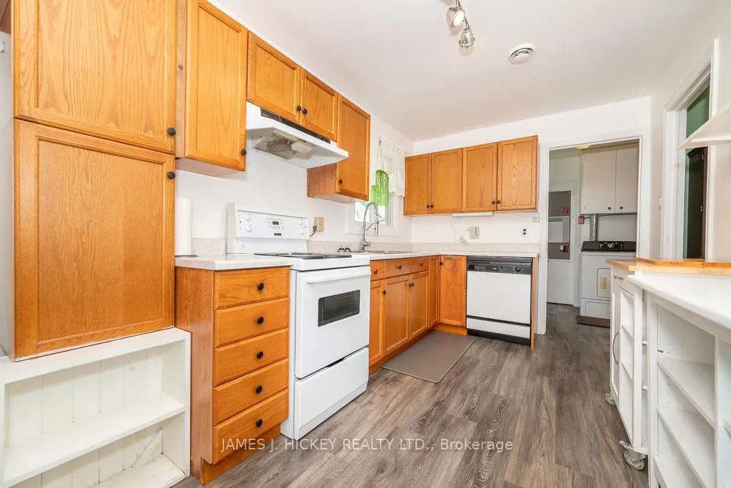 Photo 3 of 28 Lasalle Drive, Deep River — HOMEH