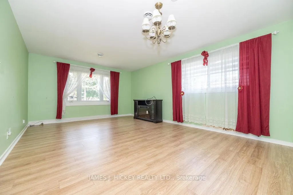 Photo 8 of 28 Lasalle Drive, Deep River — HOMEH