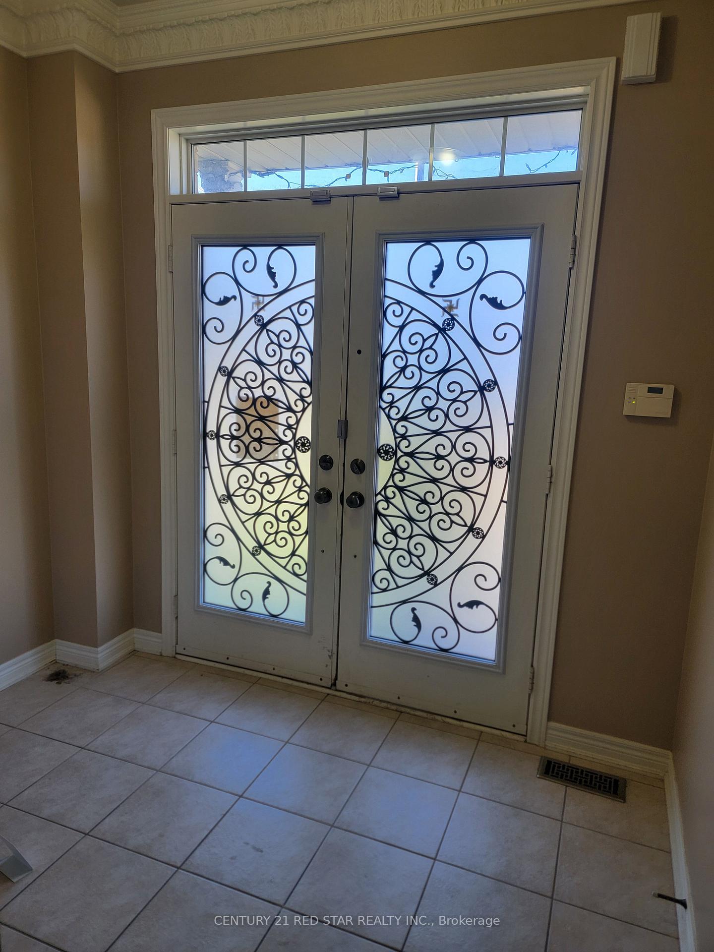 Photo 3 of 10 Seedland Crescent, Brampton, Sandringham-Wellington — HOMEH
