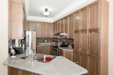 Photo 5 of 10 Seedland Crescent, Brampton, Sandringham-Wellington — HOMEH