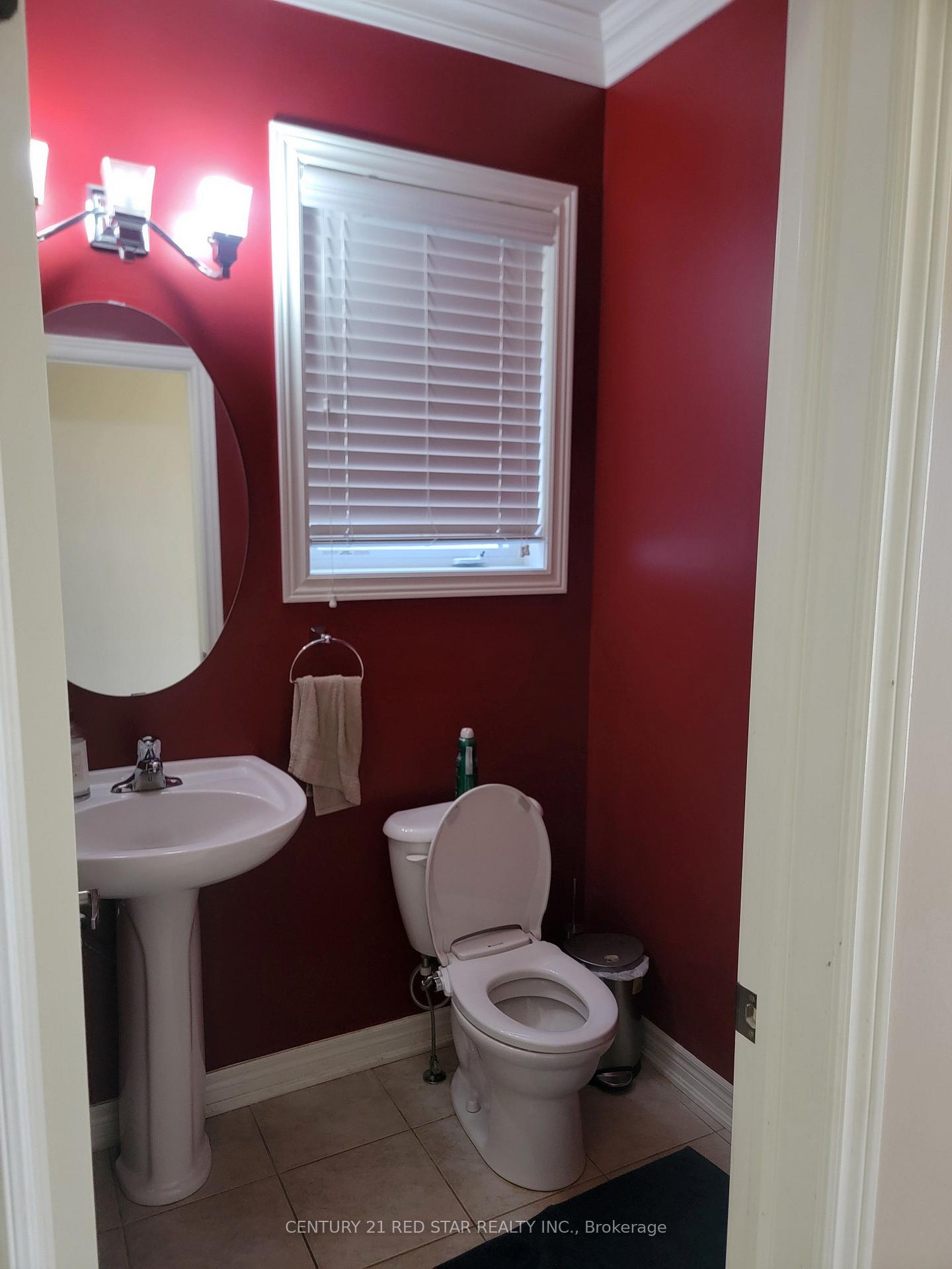 Photo 12 of 10 Seedland Crescent, Brampton, Sandringham-Wellington — HOMEH