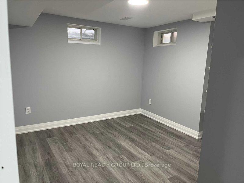 Photo 4 of Unit Bsmt, 24 Leopard Gate, Brampton, Sandringham-Wellington — HOMEH