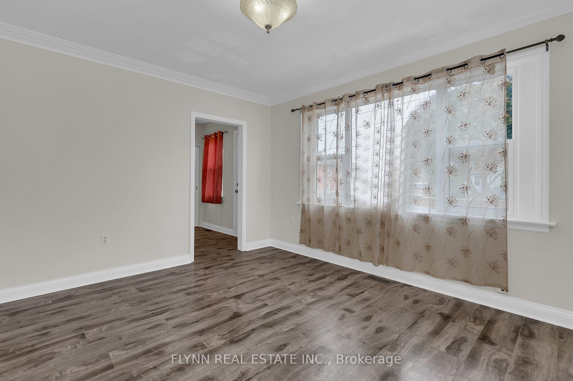 Photo 3 of Unit 2, 226 Westchester Avenue, St. Catharines, Oakdale — HOMEH
