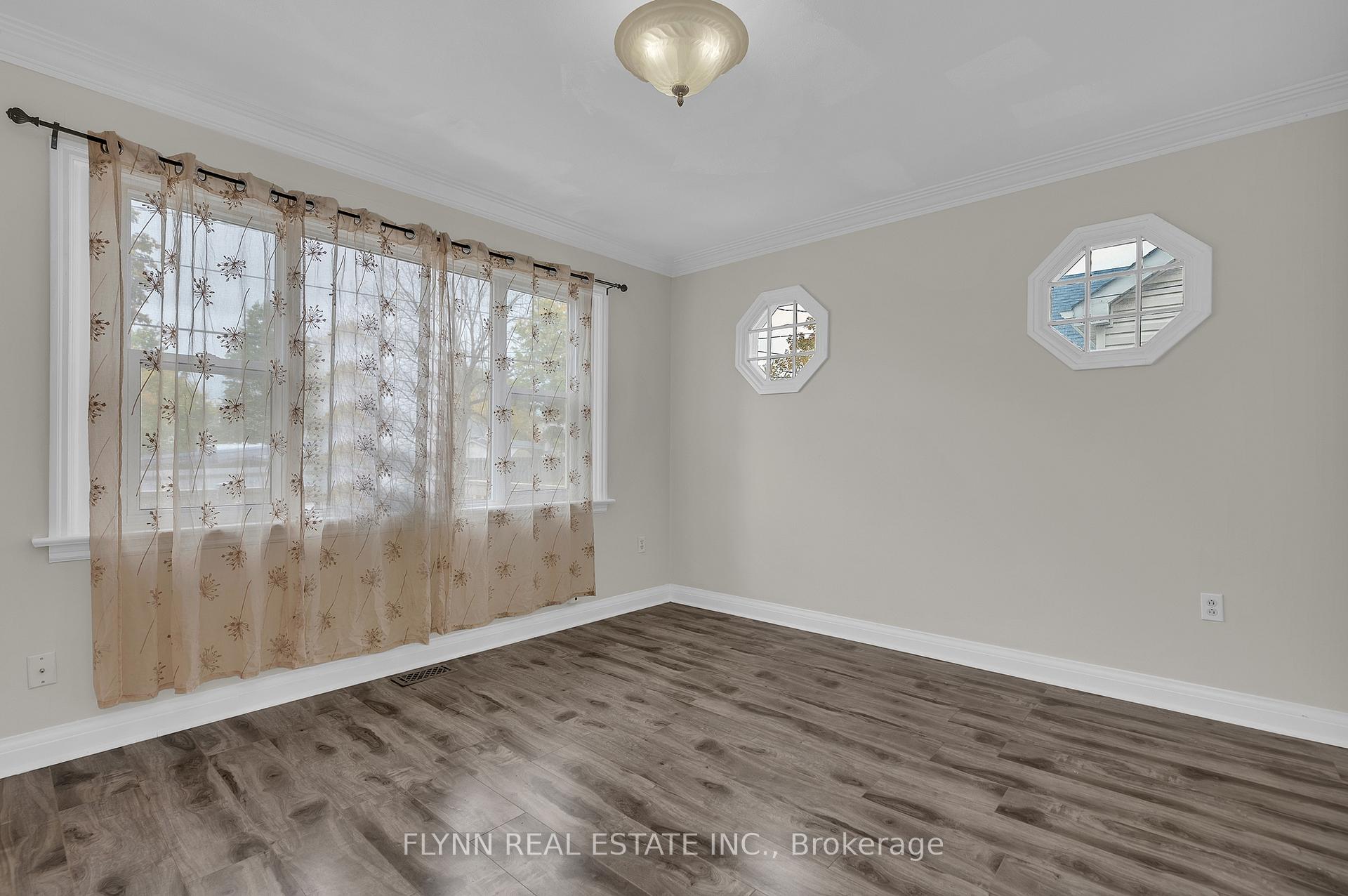 Photo 5 of Unit 2, 226 Westchester Avenue, St. Catharines, Oakdale — HOMEH