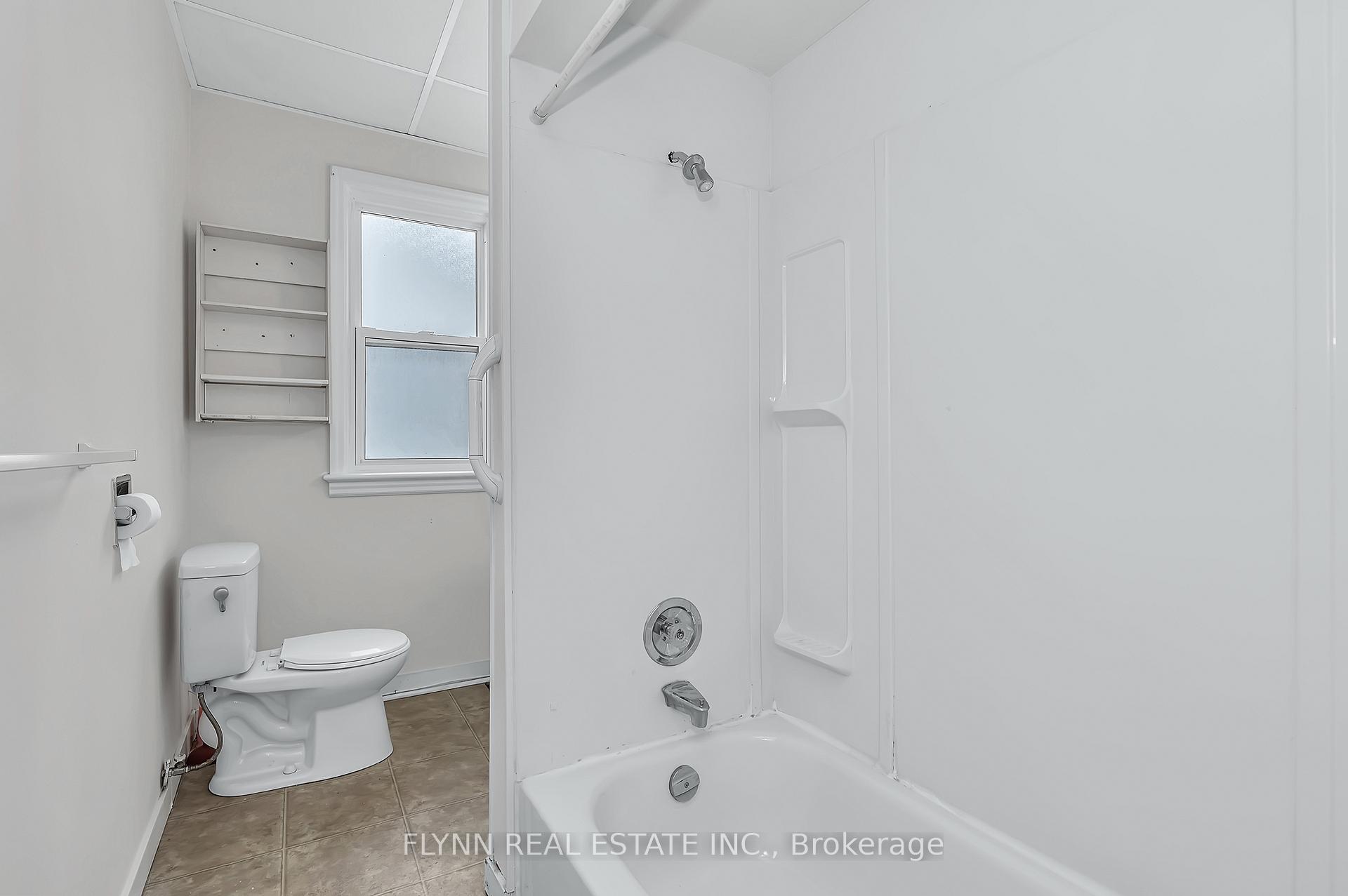 Photo 14 of Unit 2, 226 Westchester Avenue, St. Catharines, Oakdale — HOMEH