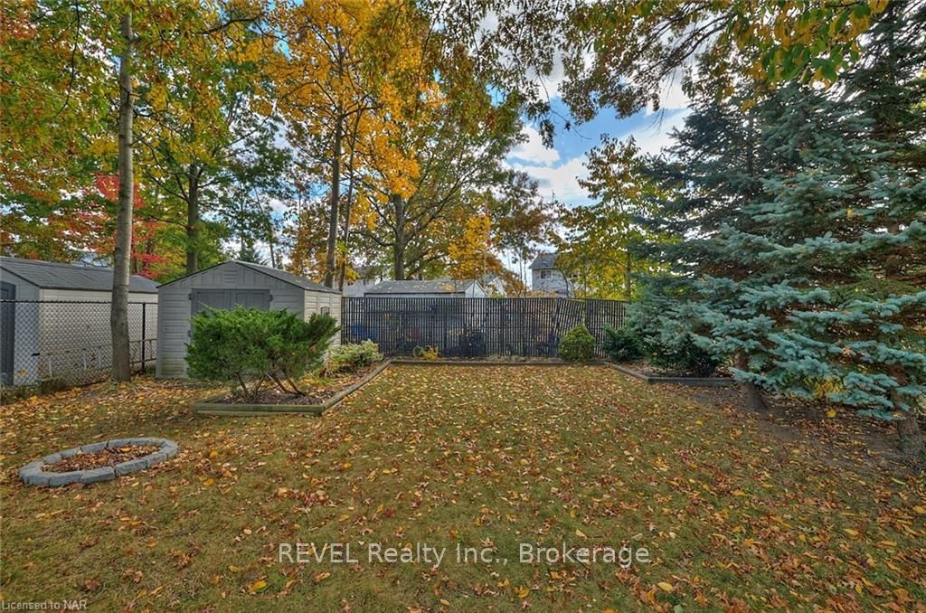 Photo 40 of 110 Strada Boulevard, St. Catharines, Rykert/Vansickle — HOMEH