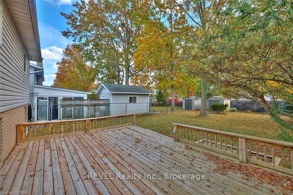 Photo 38 of 110 Strada Boulevard, St. Catharines, Rykert/Vansickle — HOMEH