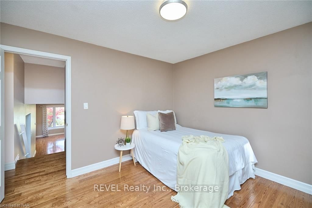 Photo 22 of 110 Strada Boulevard, St. Catharines, Rykert/Vansickle — HOMEH