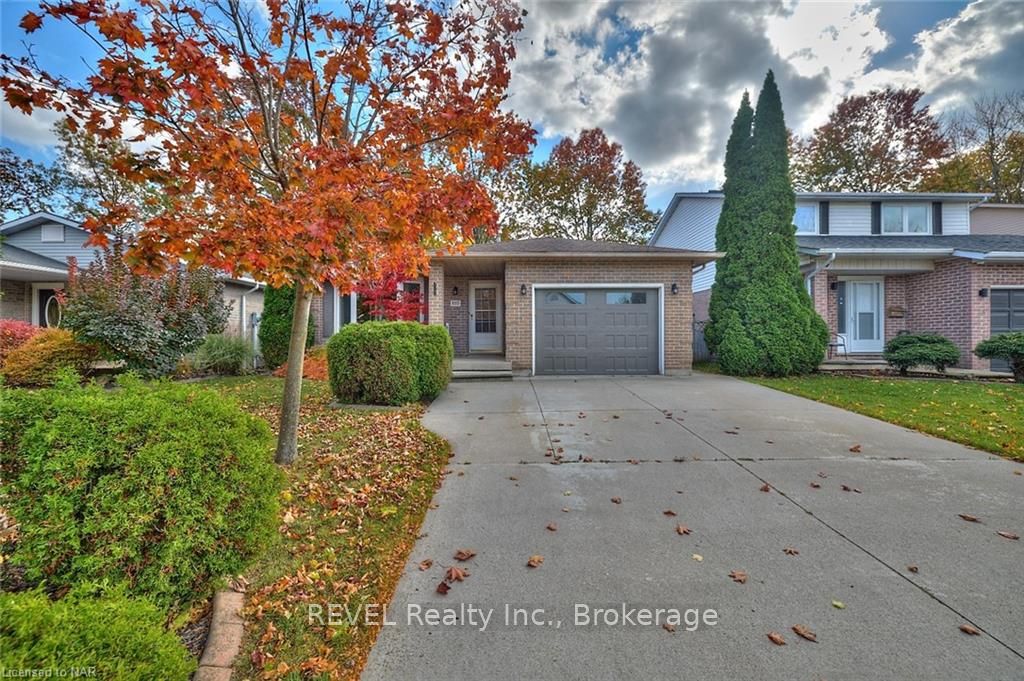 Photo 5 of 110 Strada Boulevard, St. Catharines, Rykert/Vansickle — HOMEH
