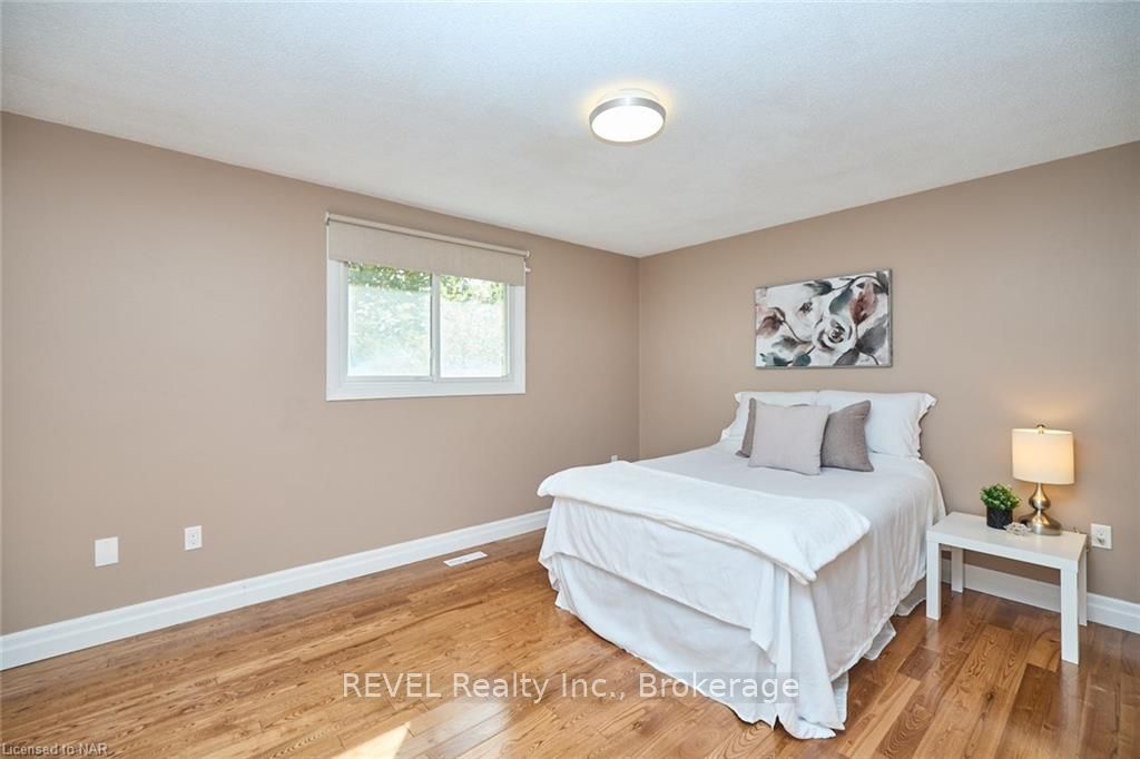 Photo 17 of 110 Strada Boulevard, St. Catharines, Rykert/Vansickle — HOMEH