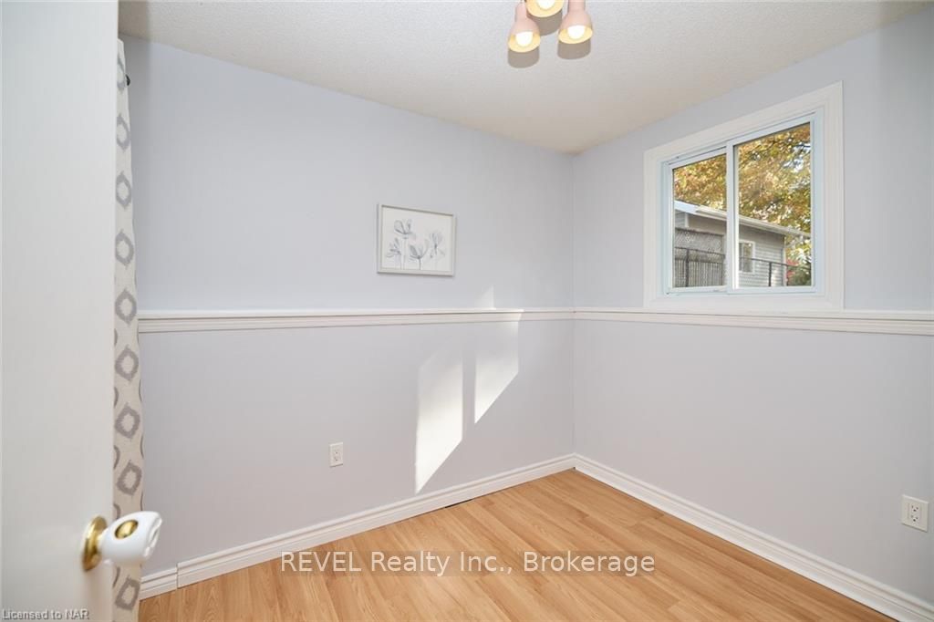 Photo 30 of 110 Strada Boulevard, St. Catharines, Rykert/Vansickle — HOMEH
