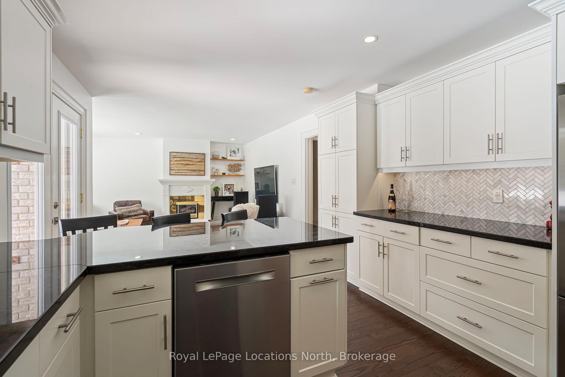 Photo 10 of 60 Lockhart Road, Collingwood — HOMEH