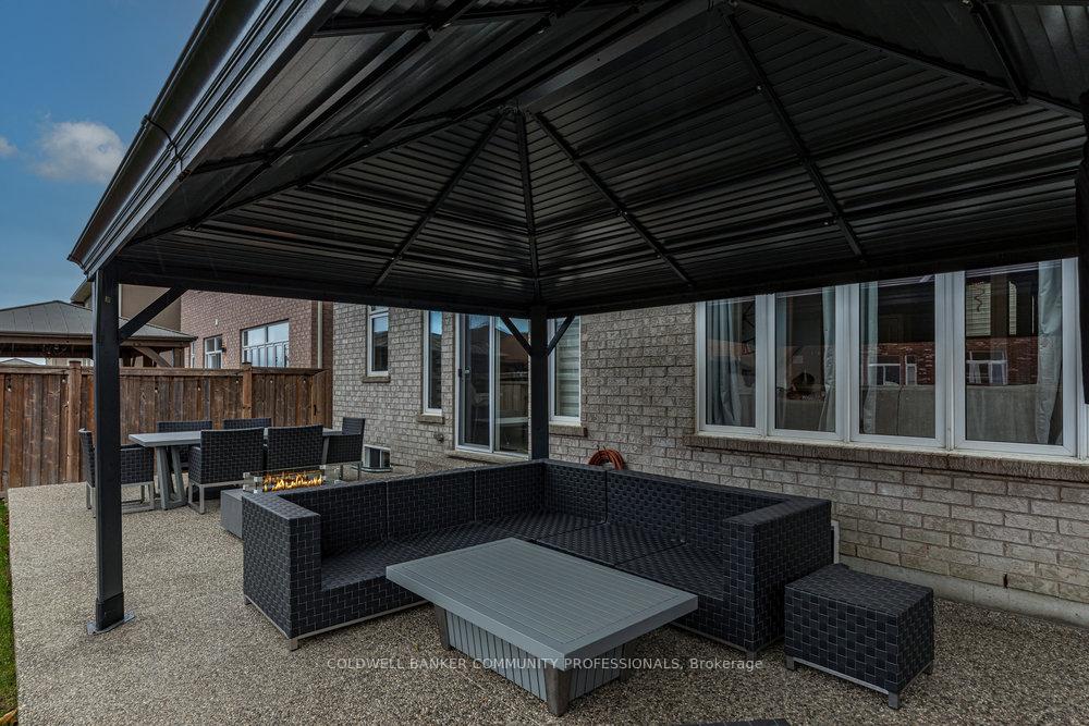 Photo 22 of 51 Weaver Drive, Hamilton, Meadowlands — HOMEH