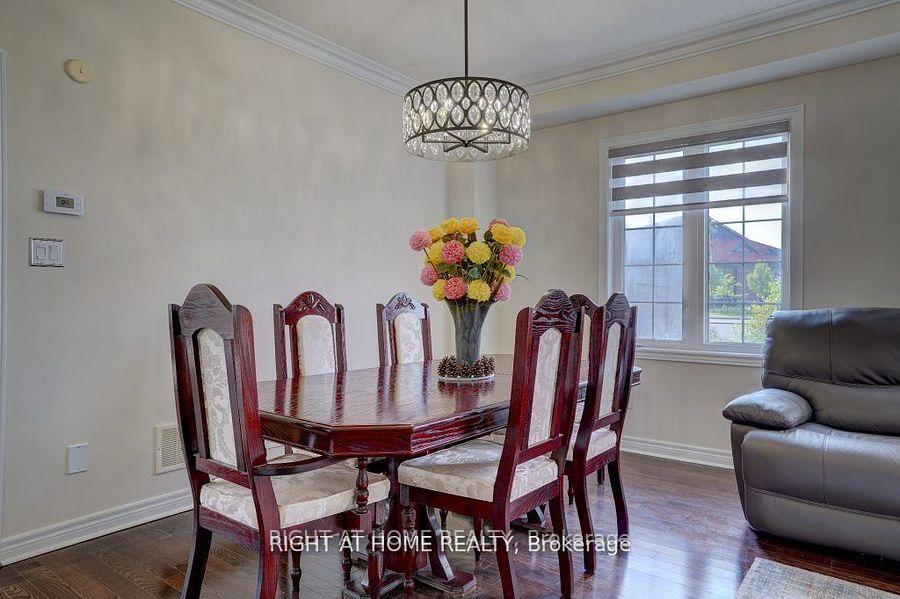 Photo 10 of 2 Frobischer Drive, Brampton, Sandringham-Wellington North — HOMEH