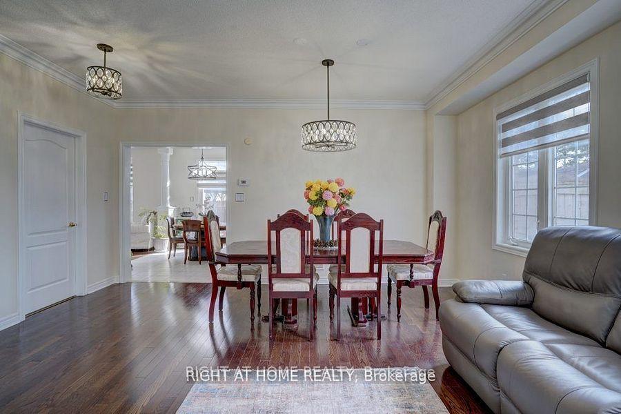 Photo 13 of 2 Frobischer Drive, Brampton, Sandringham-Wellington North — HOMEH