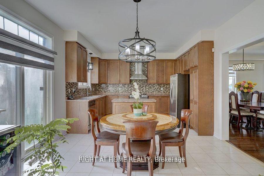 Photo 17 of 2 Frobischer Drive, Brampton, Sandringham-Wellington North — HOMEH
