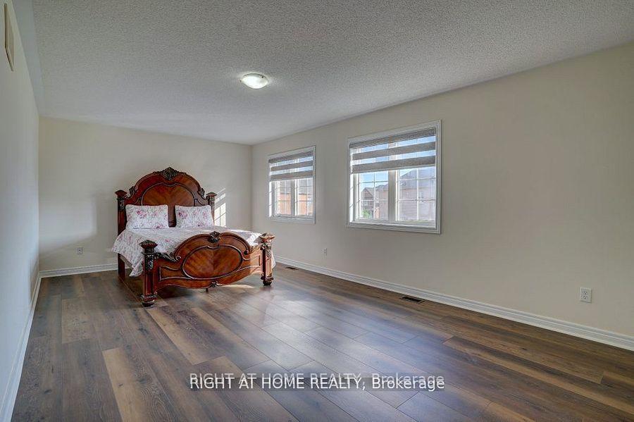 Photo 19 of 2 Frobischer Drive, Brampton, Sandringham-Wellington North — HOMEH