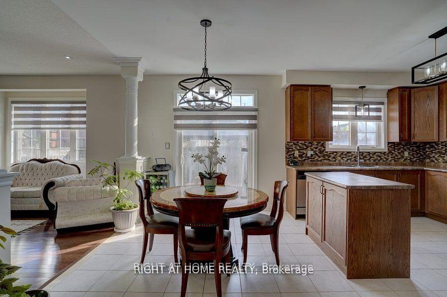 Photo 33 of 2 Frobischer Drive, Brampton, Sandringham-Wellington North — HOMEH