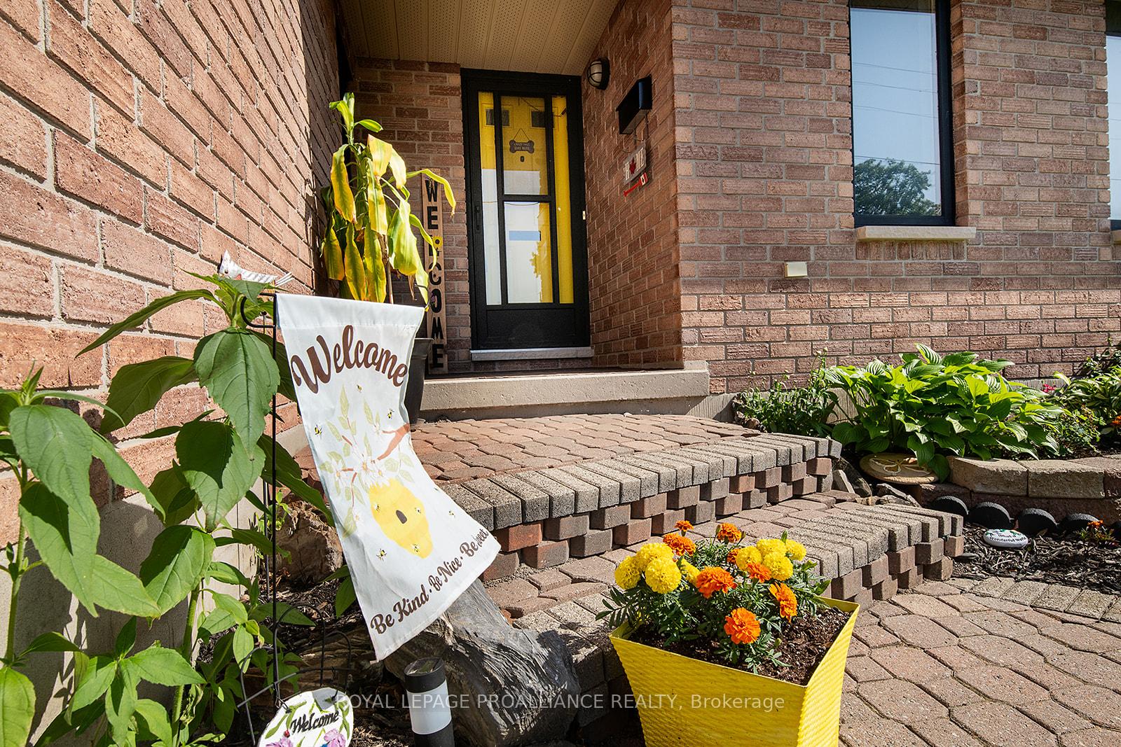 Photo 6 of 583 Victoria Avenue, Belleville, Belleville Ward — HOMEH