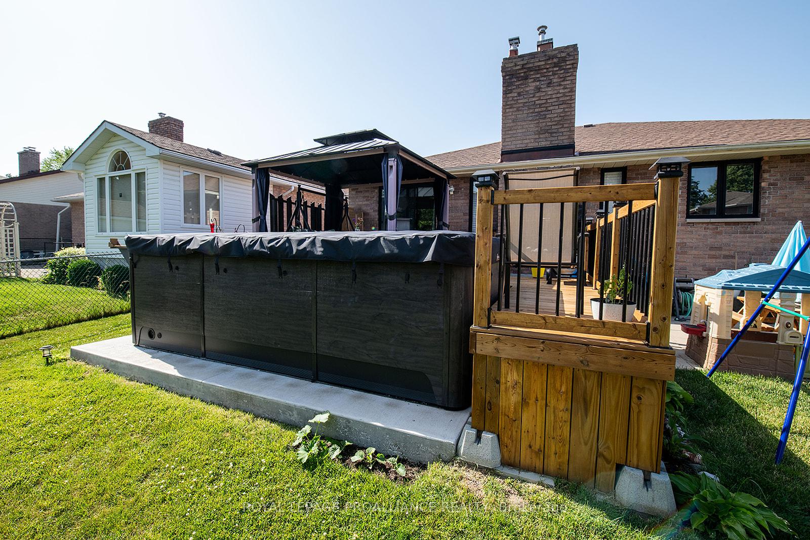 Photo 21 of 583 Victoria Avenue, Belleville, Belleville Ward — HOMEH