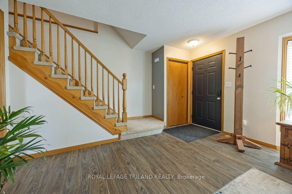 Photo 3 of 113 Manor Road, St. Thomas — HOMEH