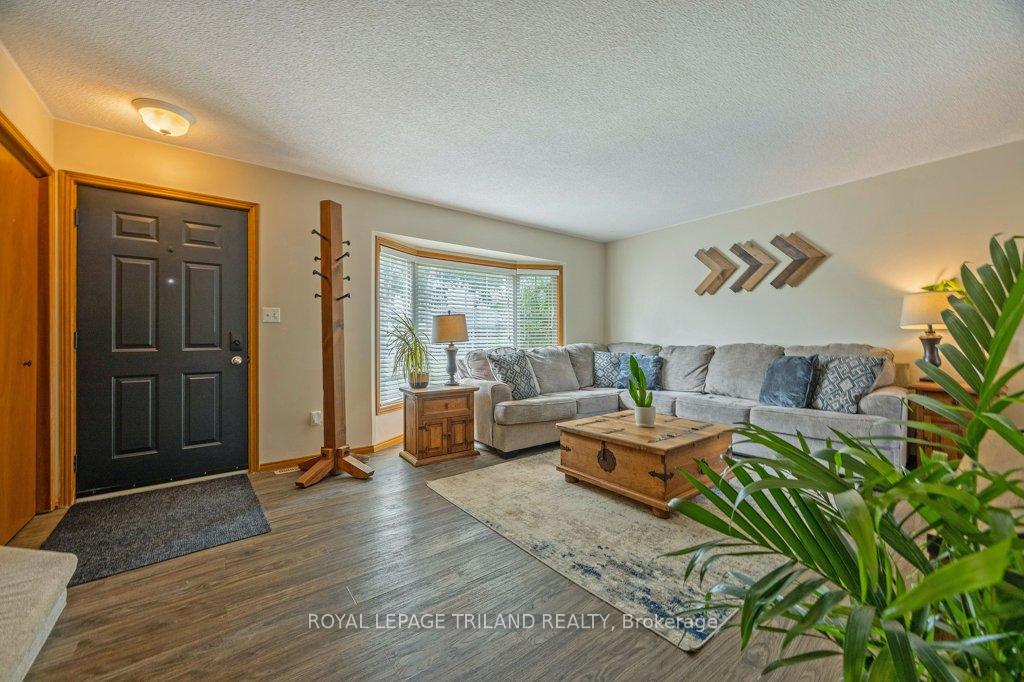 Photo 5 of 113 Manor Road, St. Thomas — HOMEH