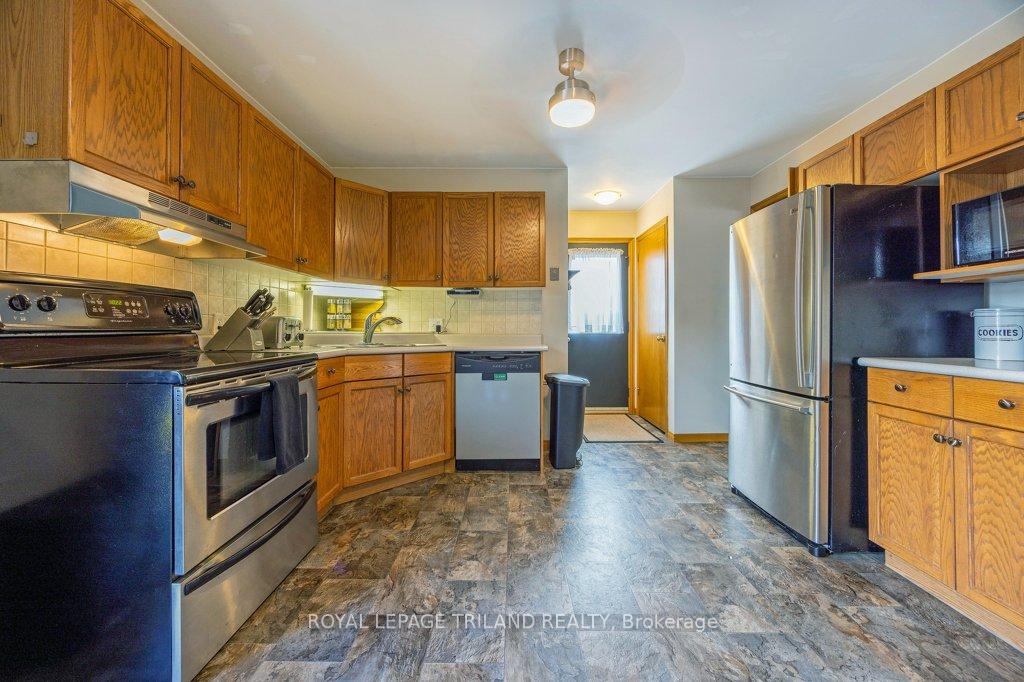 Photo 11 of 113 Manor Road, St. Thomas — HOMEH