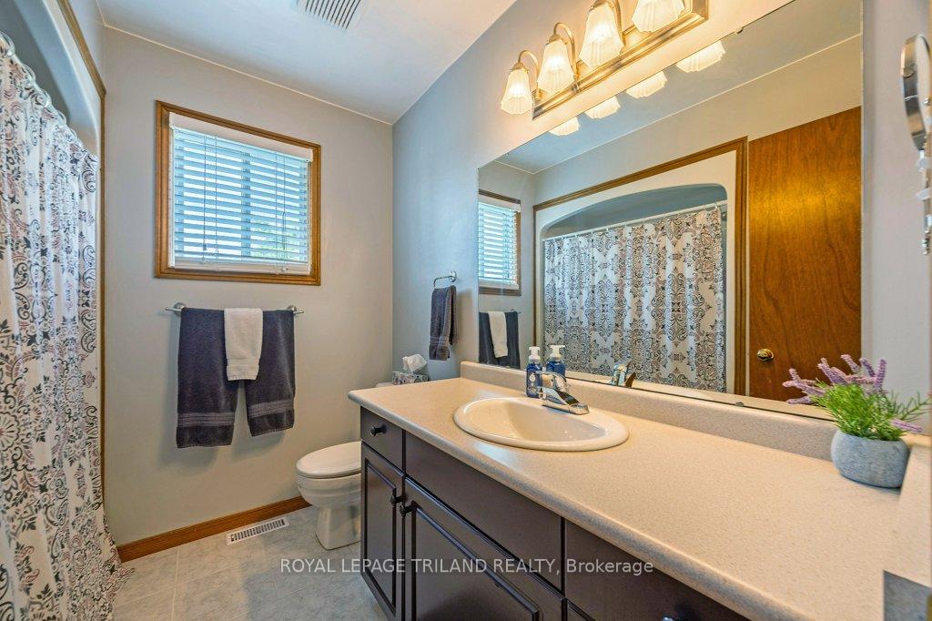 Photo 16 of 113 Manor Road, St. Thomas — HOMEH