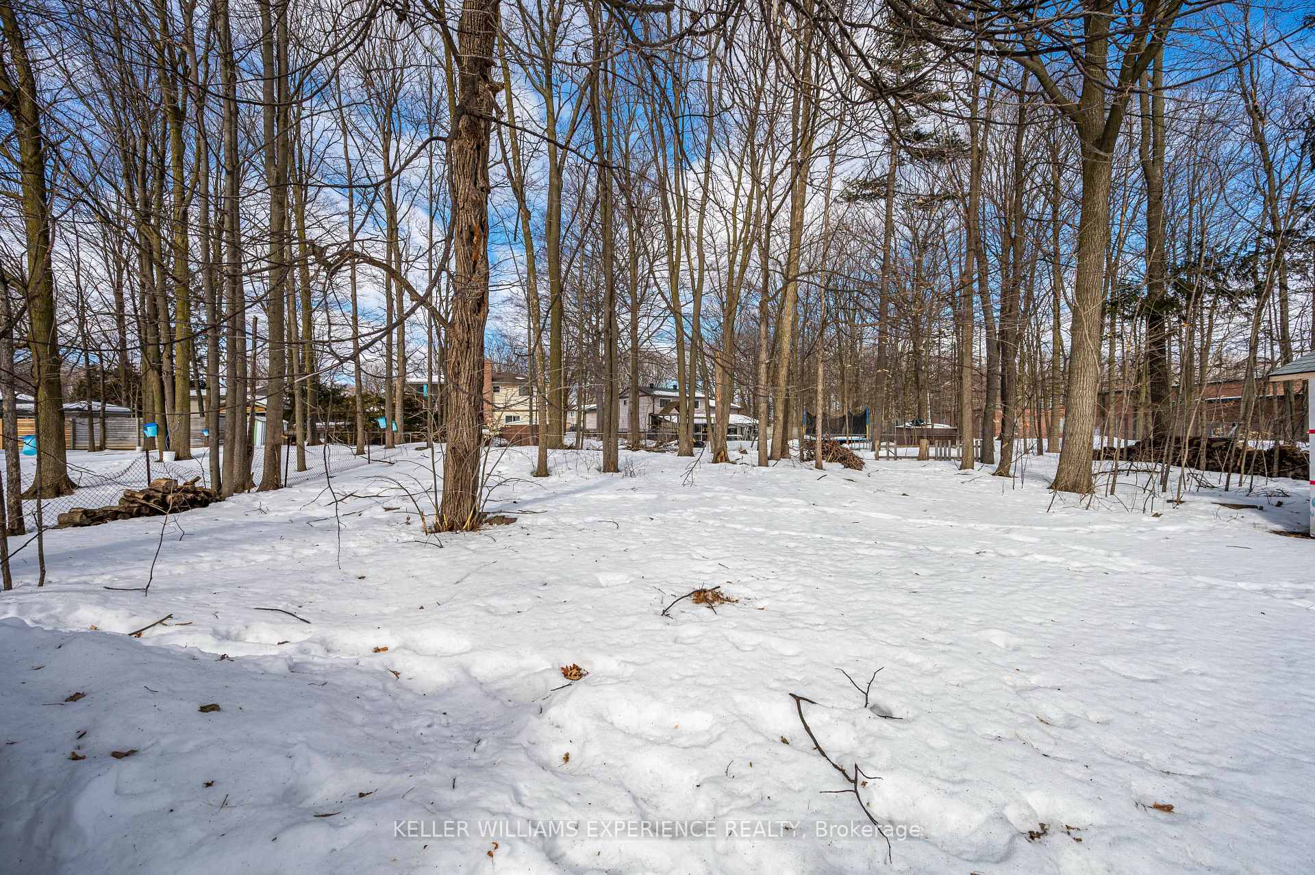 Photo 10 of Unit Unit 1, 52 Cundles Road E, Barrie, Cundles East — HOMEH