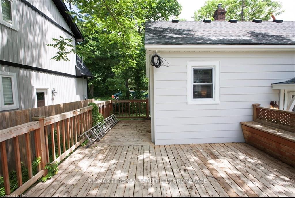 Photo 18 of 43 B Grandview Drive, St. Catharines, Port Weller — HOMEH