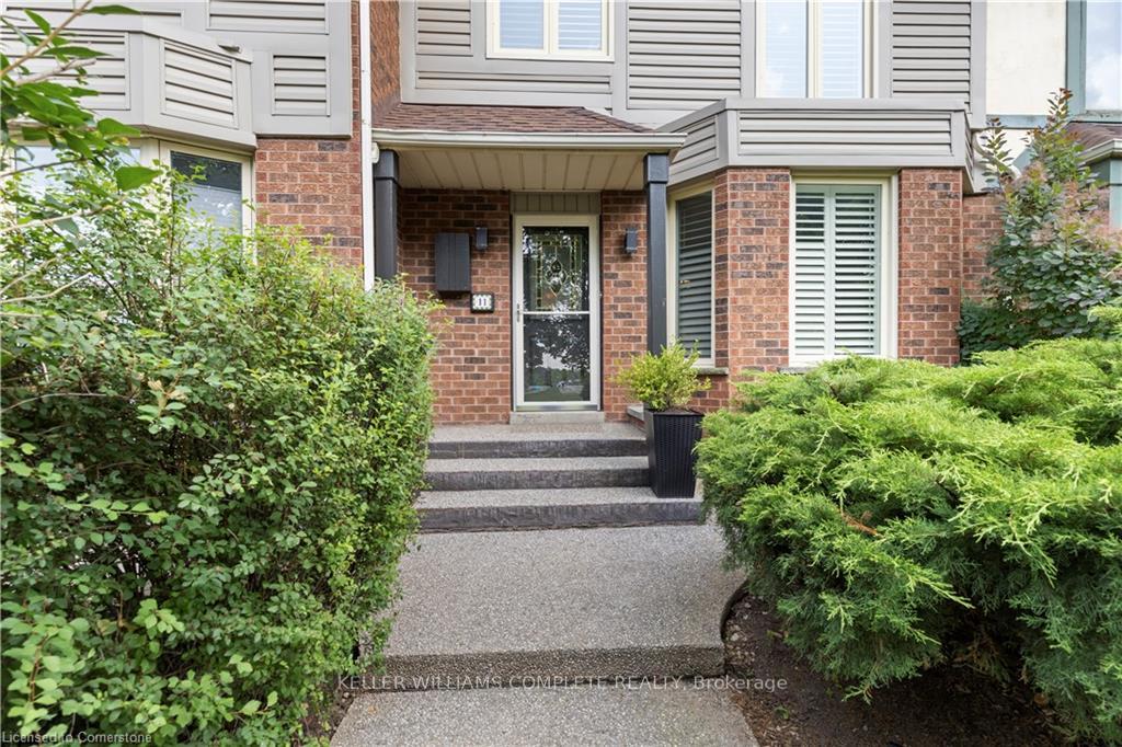 Photo 5 of 11 Waterford Crescent, Hamilton, Lakeshore — HOMEH