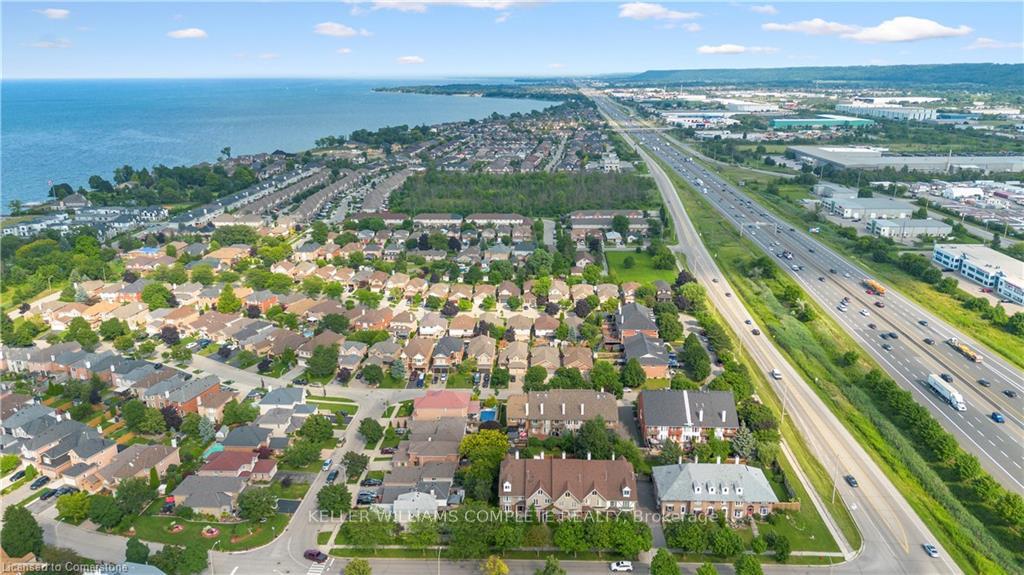 Photo 6 of 11 Waterford Crescent, Hamilton, Lakeshore — HOMEH