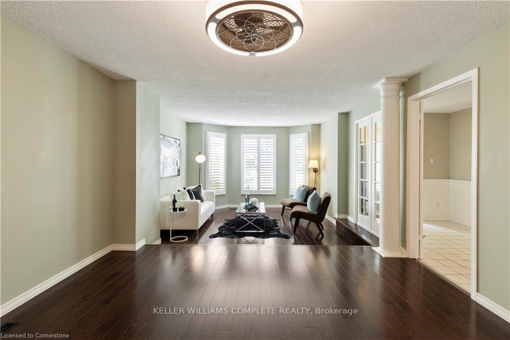Photo 11 of 11 Waterford Crescent, Hamilton, Lakeshore — HOMEH