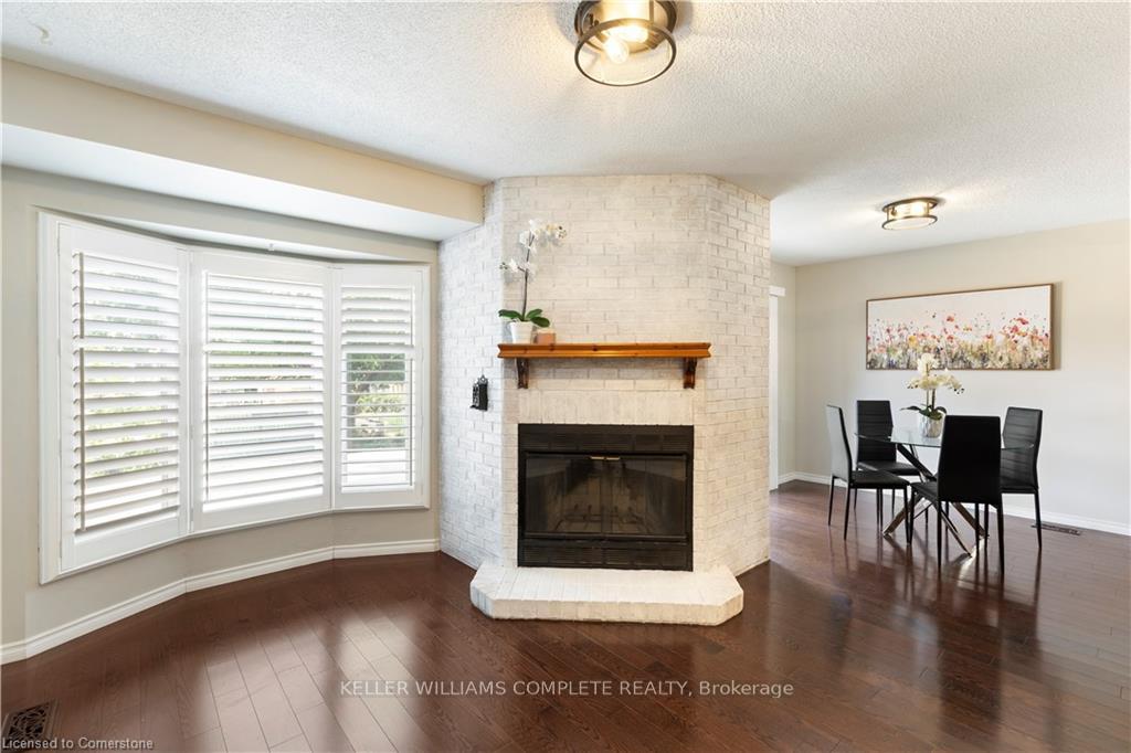 Photo 21 of 11 Waterford Crescent, Hamilton, Lakeshore — HOMEH