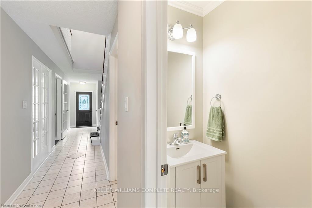 Photo 22 of 11 Waterford Crescent, Hamilton, Lakeshore — HOMEH