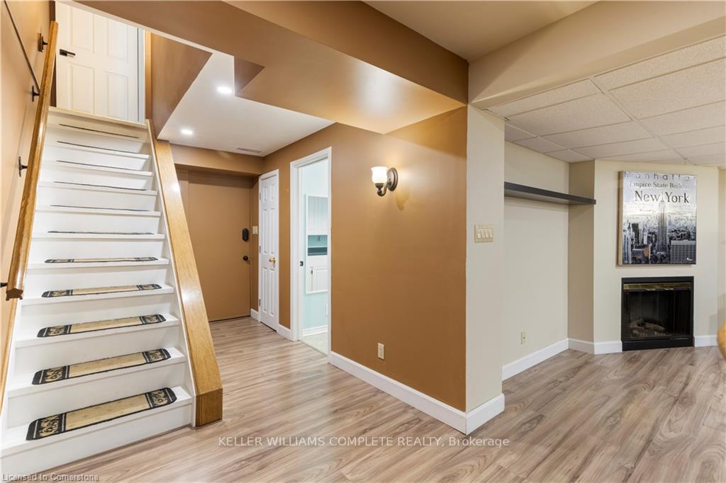 Photo 33 of 11 Waterford Crescent, Hamilton, Lakeshore — HOMEH