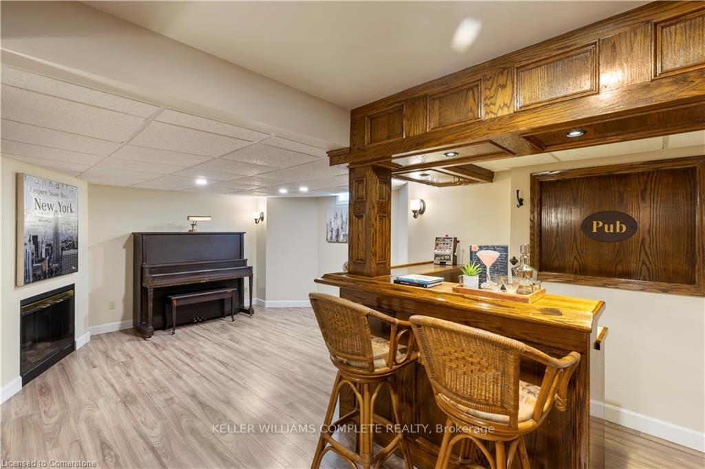 Photo 34 of 11 Waterford Crescent, Hamilton, Lakeshore — HOMEH